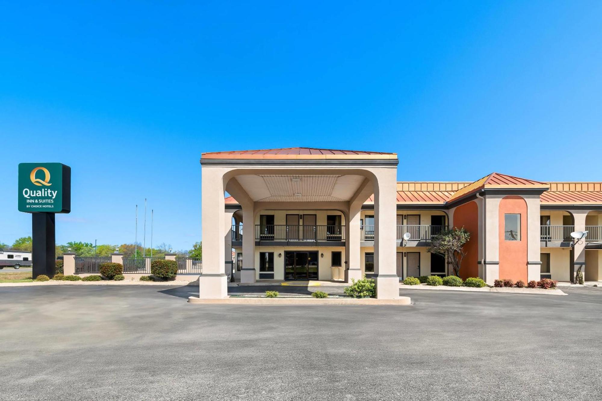 Quality Inn & Suites Dumas Exterior foto